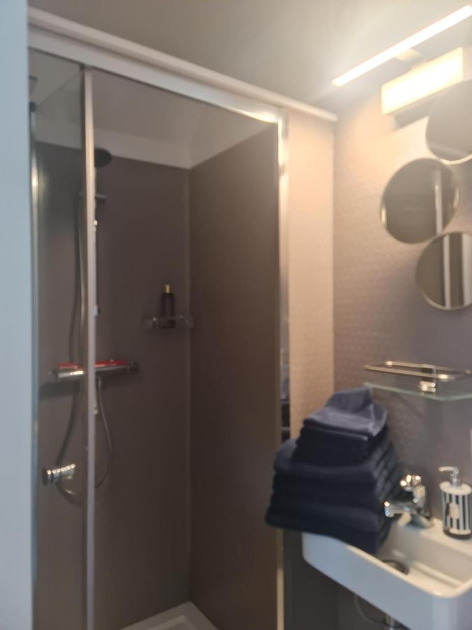 Little Get-A-Way Hellevoetsluis Hotel Kamer foto